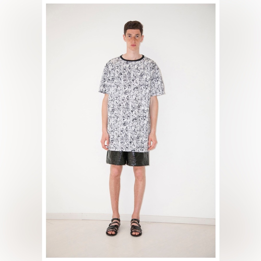 Comeforbreakfast Short Sleeve Graphic Tee Shirt, size Medium